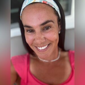 Meet your Posher, Holly